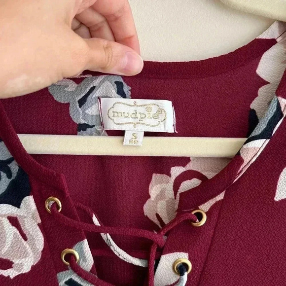 Mud Pie Floral Tunic with V-Neck Lace Up, Wine Berry Color Blouse, Size Small - Picture 11 of 16